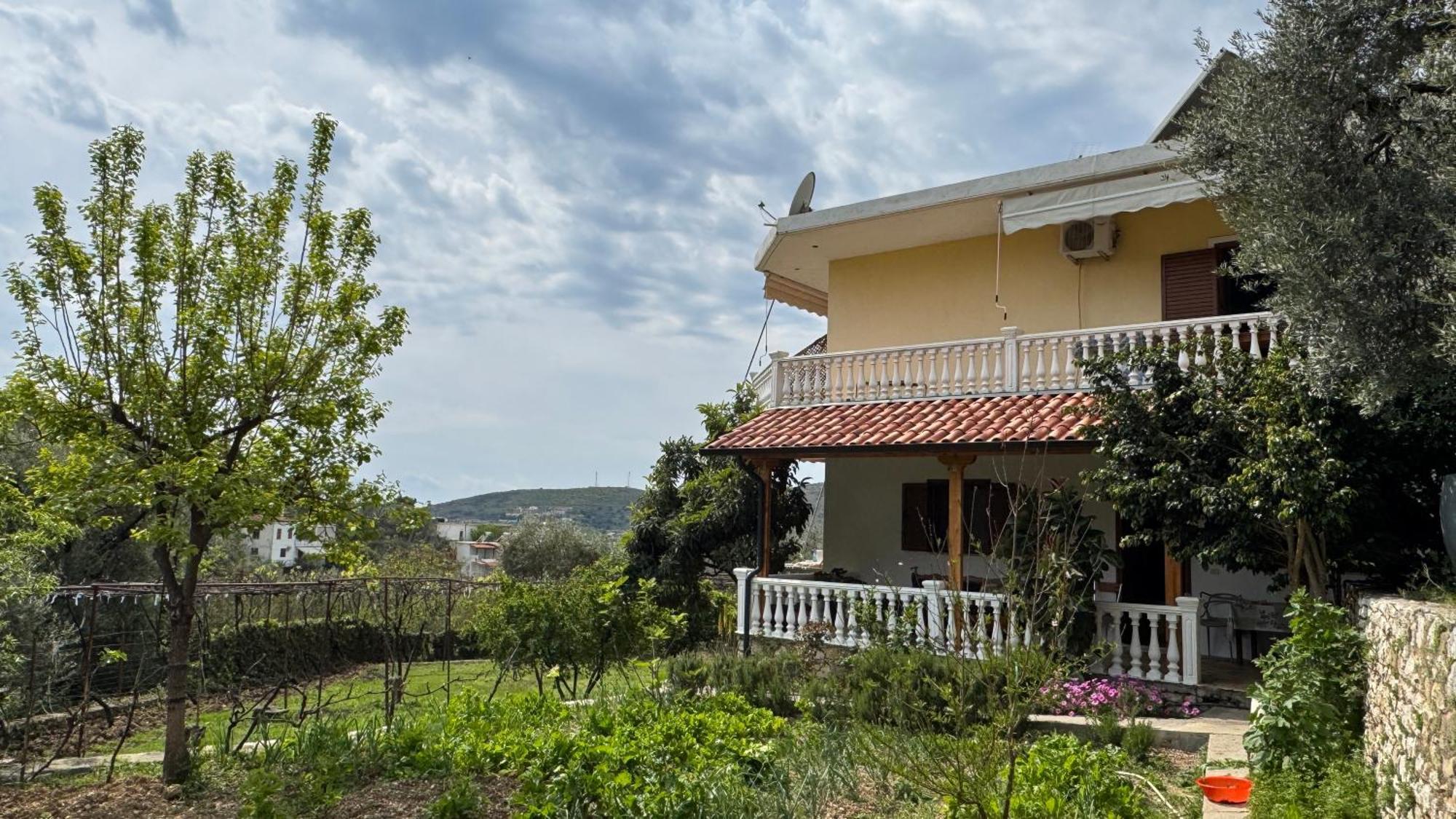 Antonia Guest house Qeparo