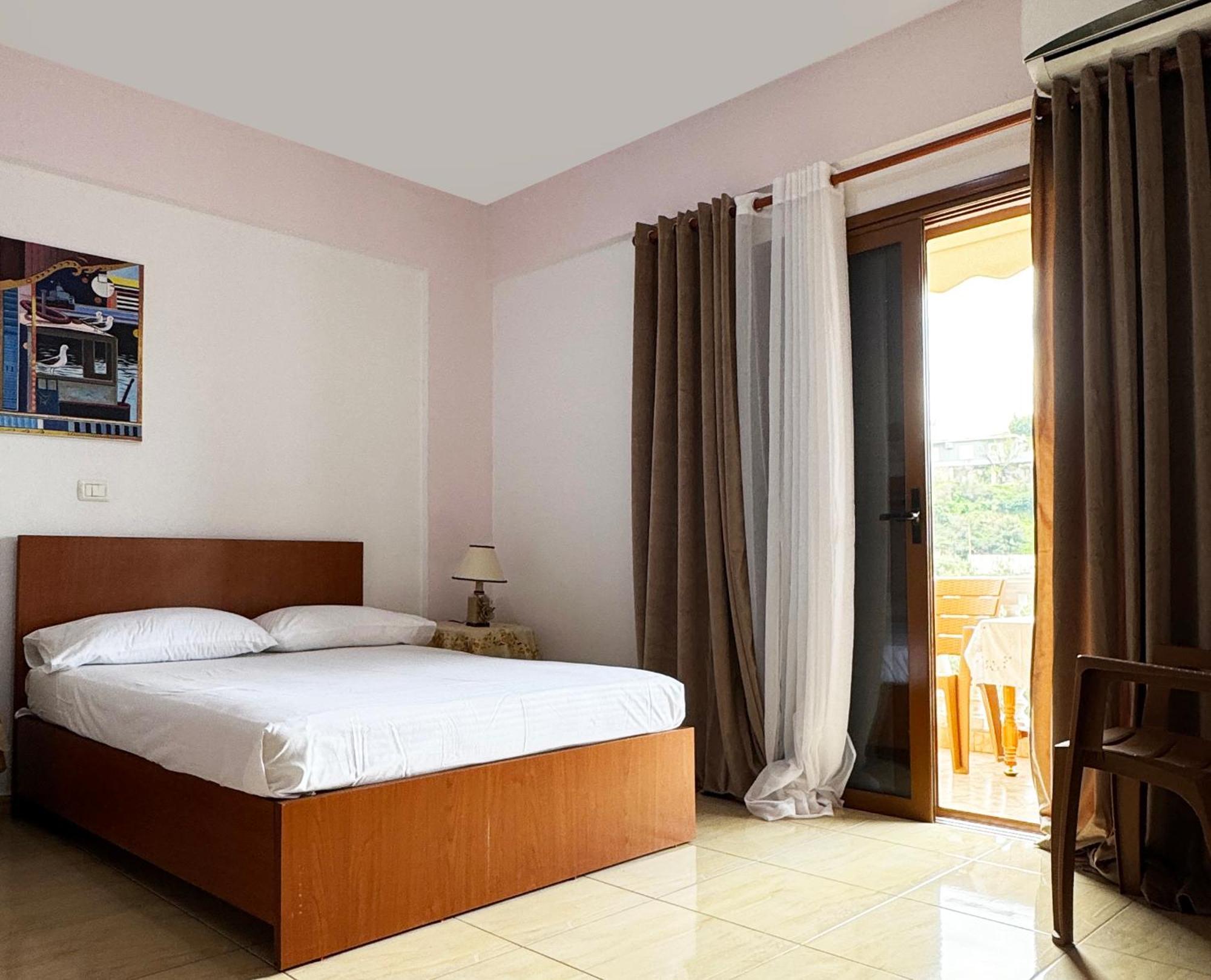 Guest house Antonia Qeparo